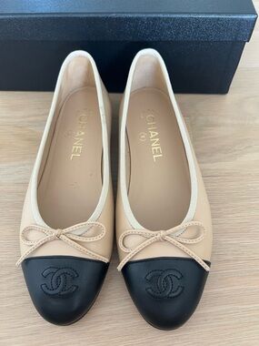 CHANEL Beige and Black Cap-Toe Ballet Flats with CC Logo